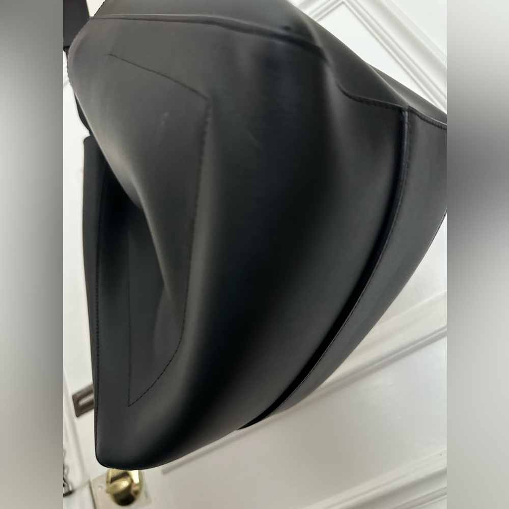 Everlane Black Studio Bag. Regular size. - Picture 4 of 7